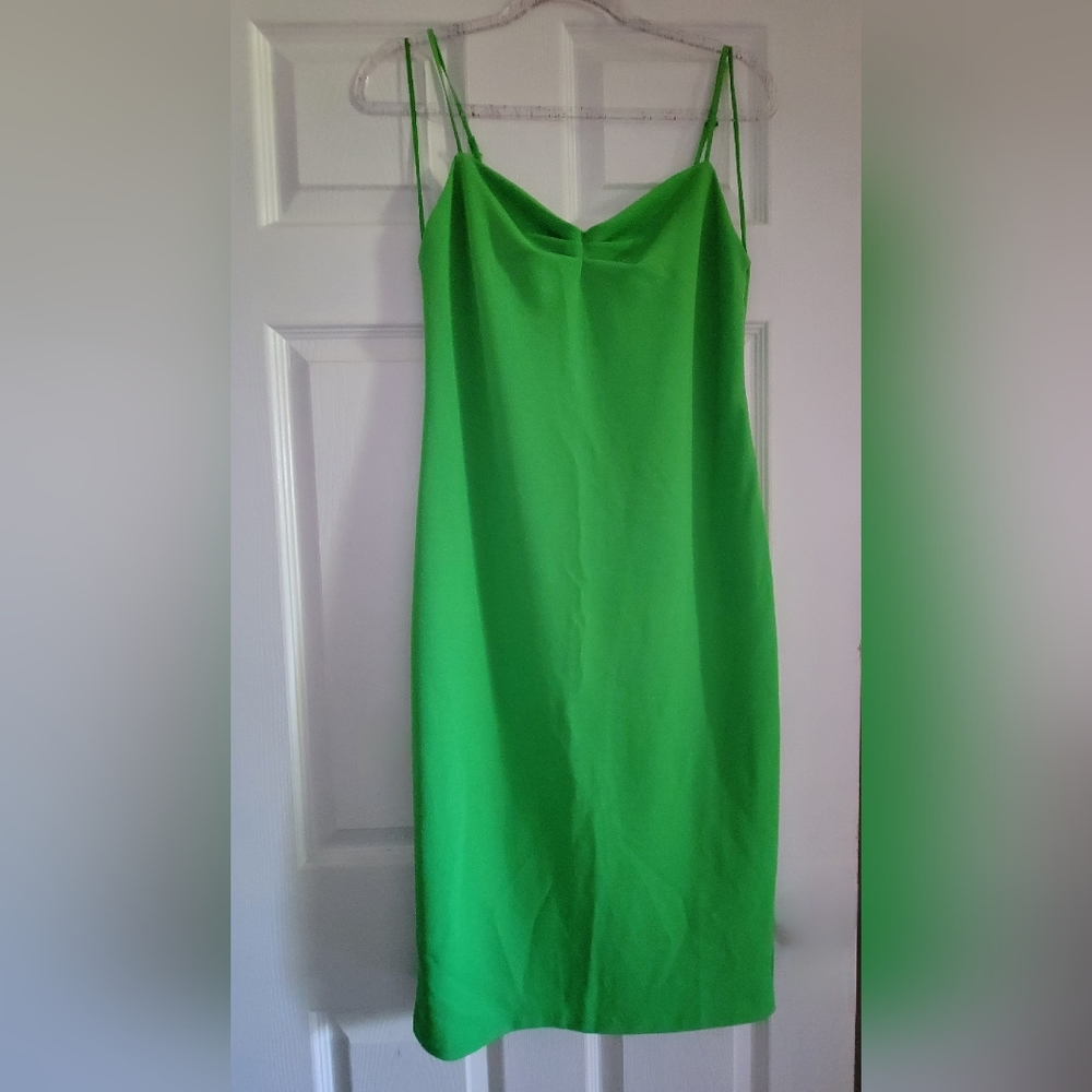 Beautiful Zara green Mididress Size S
